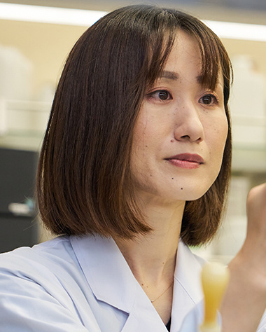 山田太郎　スキンケア品 LABOMOヘアカラートリートメントができるまで」株式会社アート